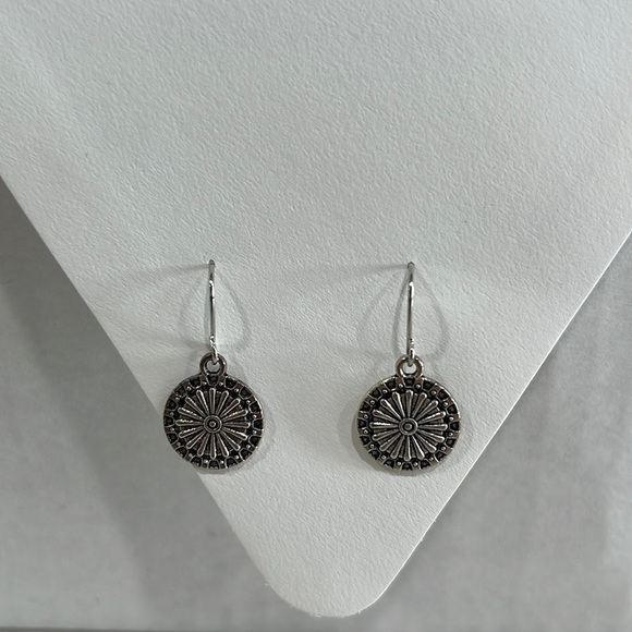 Medallion Wheel Filagree Dangle Drop Earrings - Picture 1 of 4